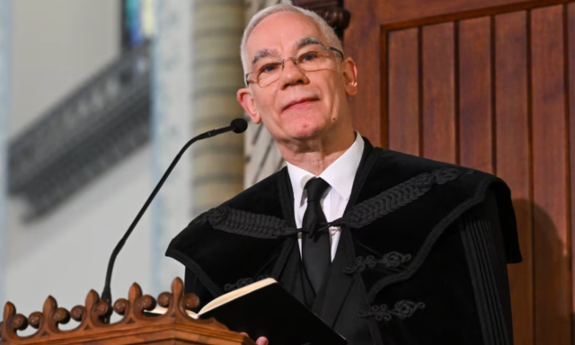 Civilek &uuml;zentek Balog Zolt&aacute;nnak: &ldquo;Az egyetlen felelős d&ouml;nt&eacute;s&rdquo;