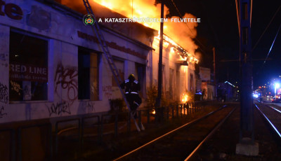 H&aacute;ztűz Kazincbarcik&aacute;n -  Egy k&ouml;z&eacute;pkor&uacute; f&eacute;rfi vesztette &eacute;let&eacute;t