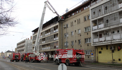 T&aacute;rsash&aacute;z tetőszerkezete &eacute;gett Miskolcon