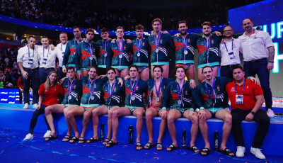 Ez&uuml;st&eacute;rmes a magyar f&eacute;rfi v&iacute;zilabda v&aacute;logatott