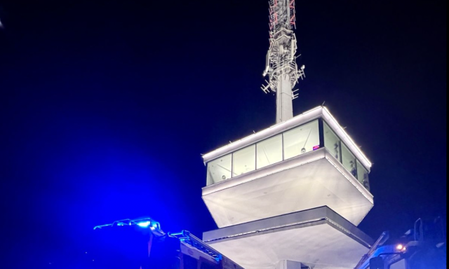 Tűz &uuml;t&ouml;tt ki az Avasi kil&aacute;t&oacute; k&ouml;zel&eacute;ben