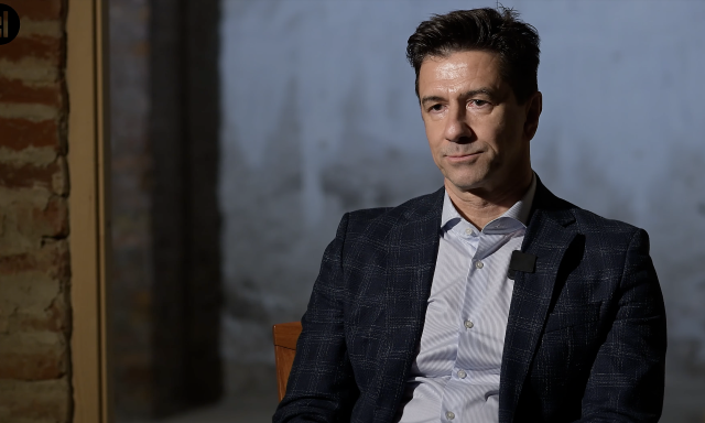 20 &eacute;v t&aacute;vlat&aacute;b&oacute;l mes&eacute;lt az Orb&aacute;n-Gyurcs&aacute;ny vit&aacute;r&oacute;l R&aacute;bai Bal&aacute;zs, a vita egyik moder&aacute;tora