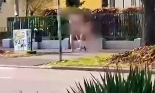 &Ouml;rd&ouml;gűz&eacute;s Debrecenben: puc&eacute;r csal&aacute;d vonult v&eacute;gig a kertv&aacute;rosban - VIDE&Oacute;