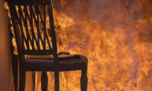 Berendez&eacute;si t&aacute;rgyak gyulladtak meg egy h&aacute;zban Mezők&ouml;vesden