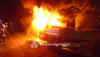 Vas&aacute;rnap 2 aut&oacute; gyulladt ki Borsodban
