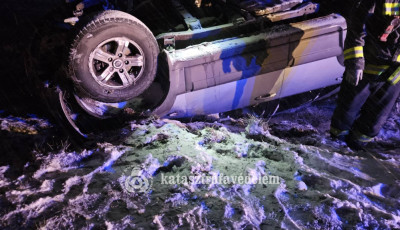 Elakadt j&aacute;rművek miatt k&eacute;rt&eacute;k a tűzolt&oacute;k seg&iacute;ts&eacute;g&eacute;t Borsodban