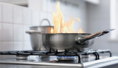 Olaj gyulladt meg a tűzhelyen Miskolcon