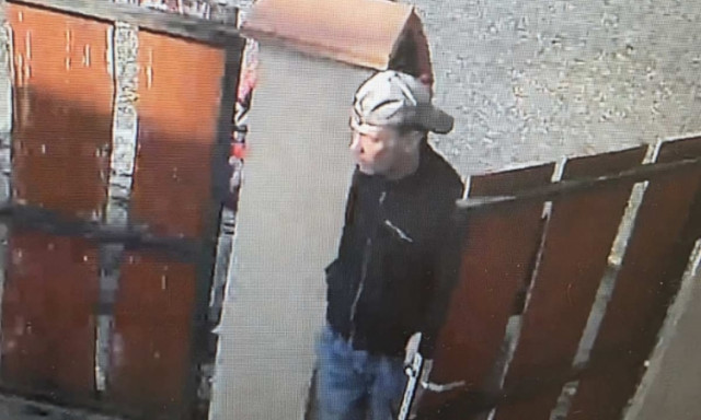 FIGYELEM! - Ezt a k&eacute;t besurran&oacute; tolvajt keresik a miskolci rendőr&ouml;k