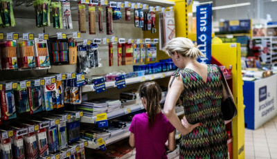 Még a tanévkezdés előtt megérkezhet a 100 ezer forintos iskolakezdési támogatás a rászoruló családoknak