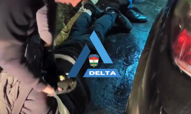 Gyalogos, biciklis, aut&oacute;s krist&aacute;ly-d&iacute;lert is fogtak a miskolci rendőr&ouml;k - VIDE&Oacute;