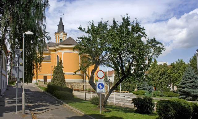 S&aacute;toralja&uacute;jhely szigor&iacute;t: csak erk&ouml;lcsi bizony&iacute;tv&aacute;nnyal &eacute;s &eacute;retts&eacute;givel lehet bek&ouml;lt&ouml;zni