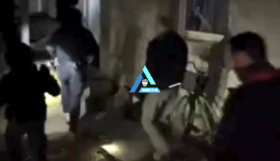 &Eacute;jszaka t&ouml;rtek r&aacute; a kommand&oacute;sok az aba&uacute;jsz&aacute;nt&oacute;i d&iacute;lerre - VIDE&Oacute;