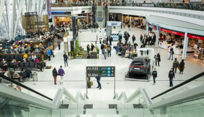 Le&aacute;llt Ferihegy az &oacute;nos eső &eacute;s a s&uacute;lyos jegesed&eacute;s miatt