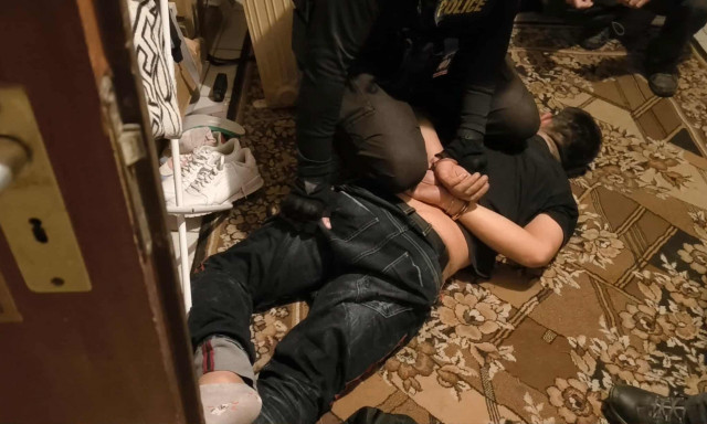 S&aacute;tolralja&uacute;jhelyi d&iacute;lerek buktak le